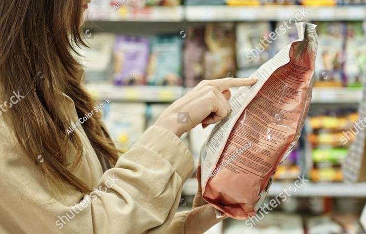 Reading a pet food label without the marketing